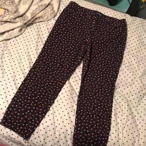 Old Navy Pixie Pants - size 9